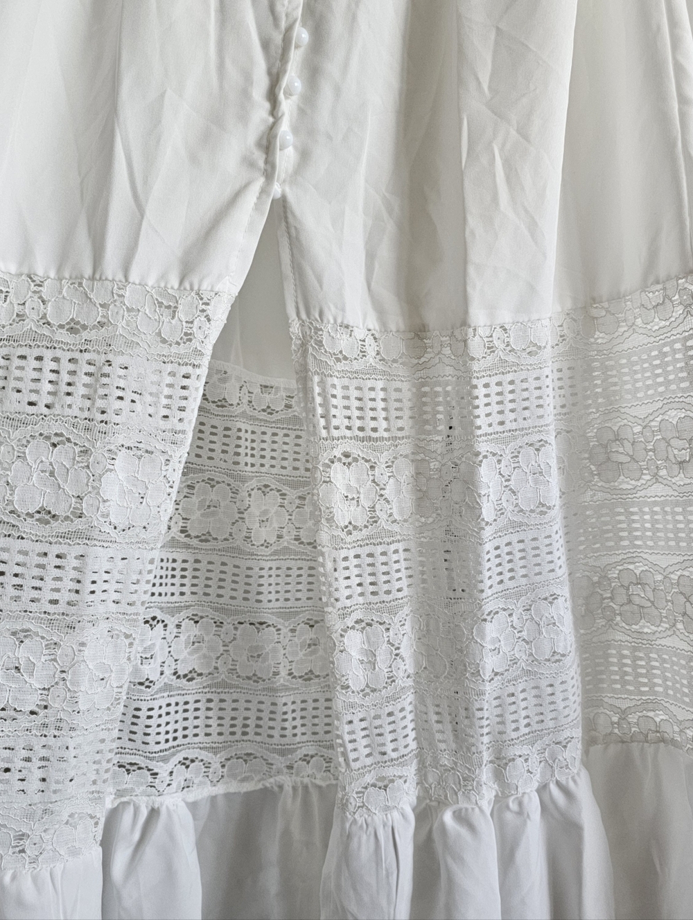 Elegant Eyelet Lace Tie Knot Back Sleeveless Button up Midi Dress - Picture 12 of 16